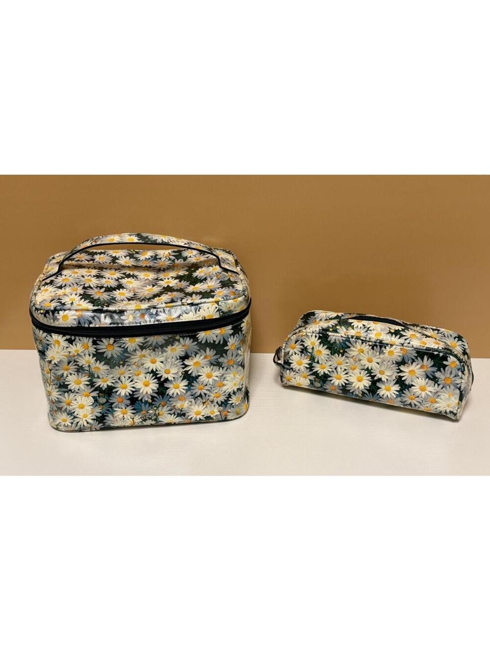 Kate Spade New York Daisy Floral Cosmetic Case Set